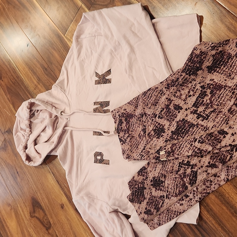 Pink set, cropped sweatshirt with leggings